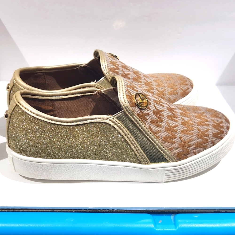 1 for 20, 2 for 30 Michael Kors Shoes